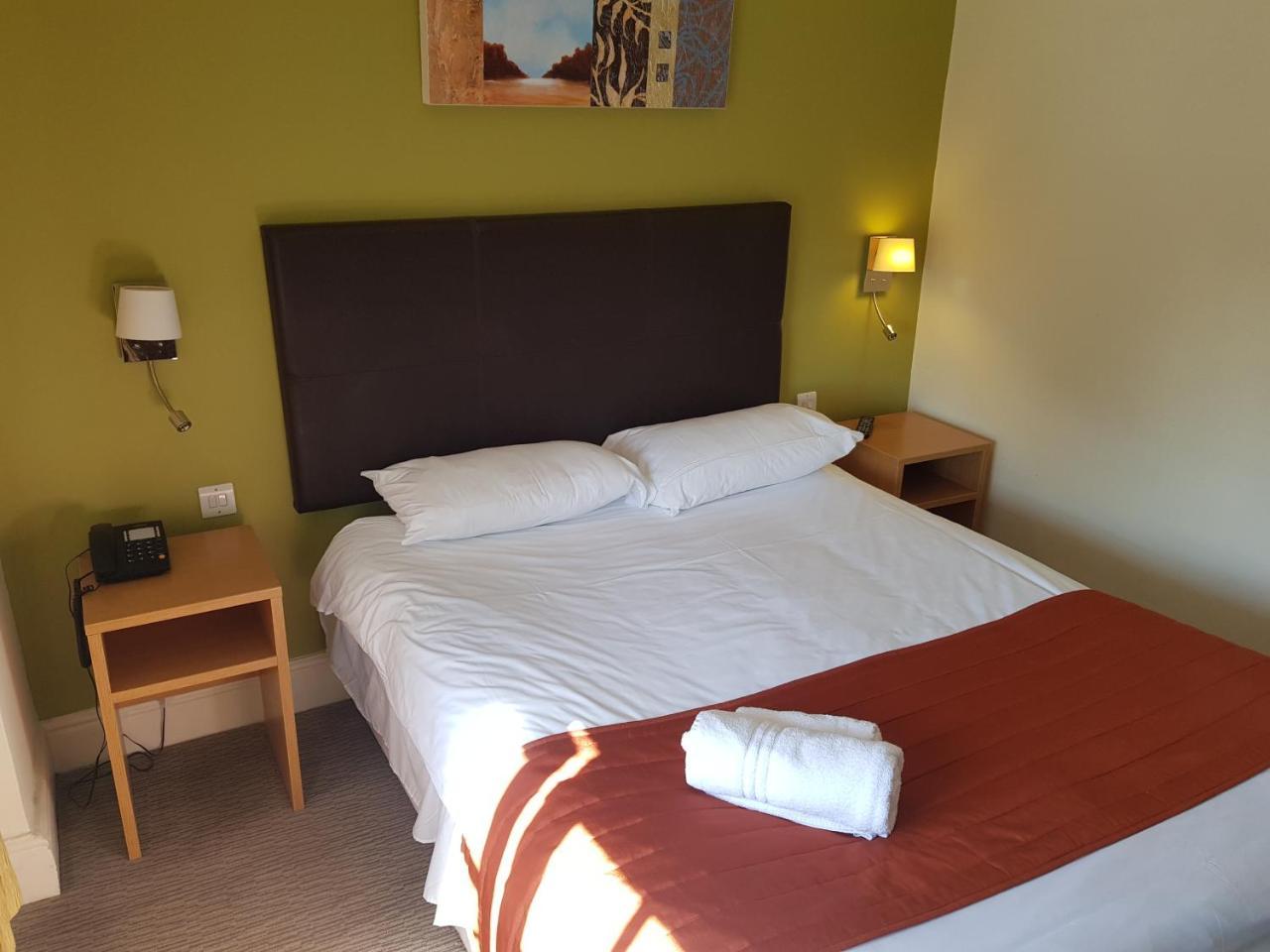 Rose And Crown Hotell Porthcawl Exteriör bild
