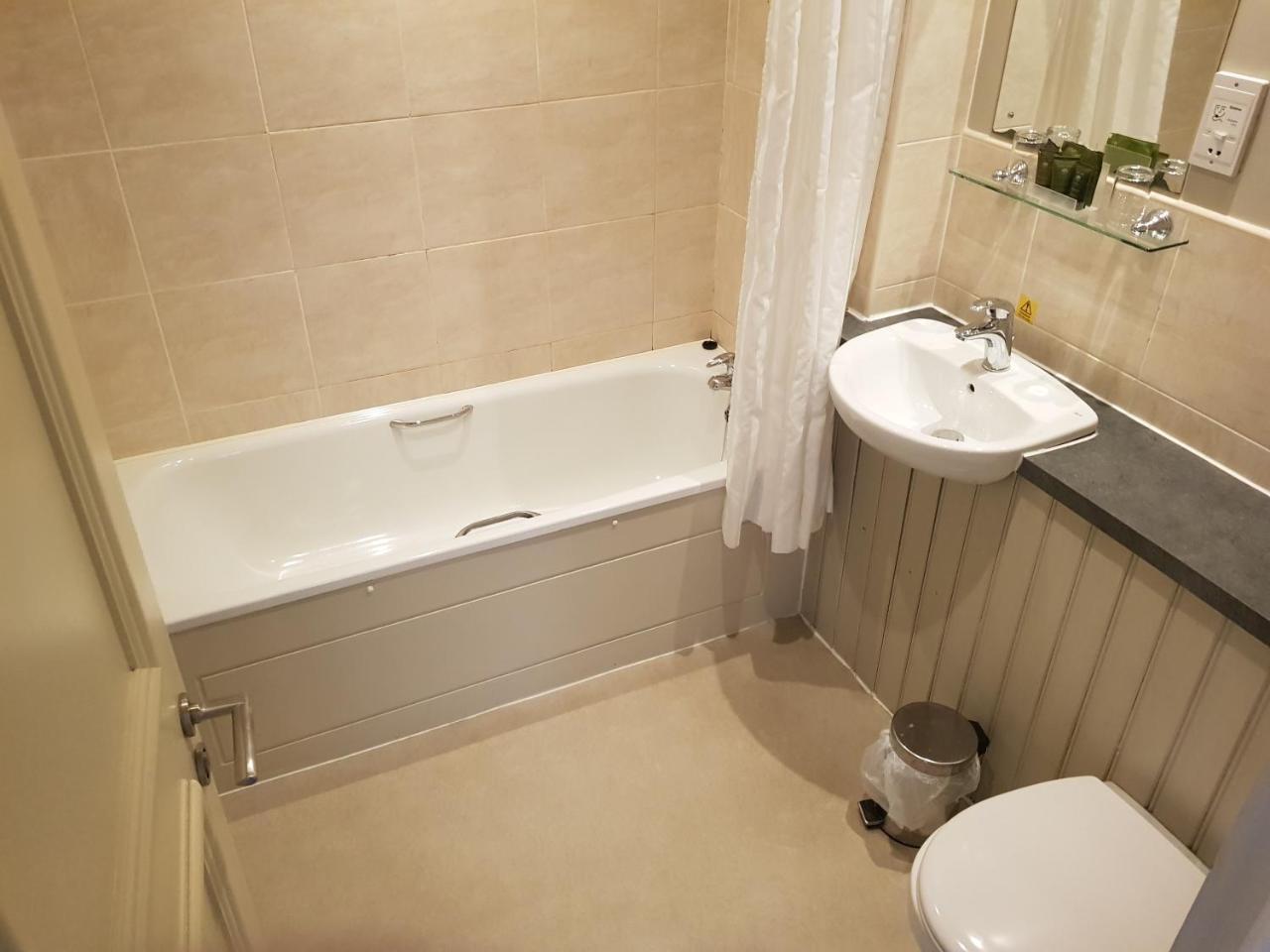 Rose And Crown Hotell Porthcawl Exteriör bild