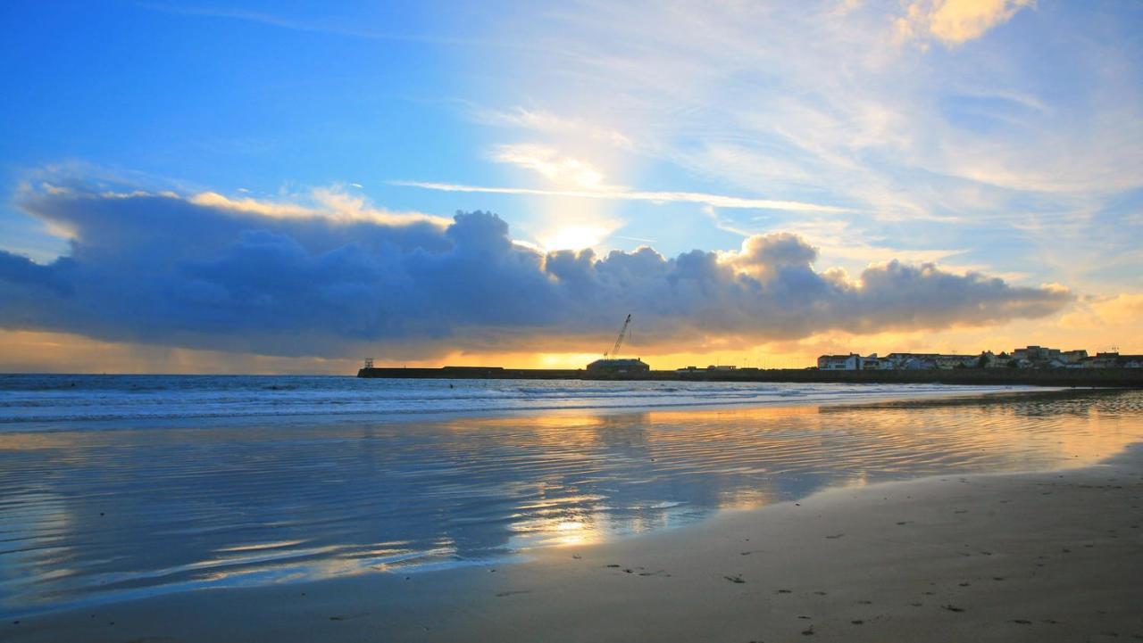 Rose And Crown Hotell Porthcawl Exteriör bild